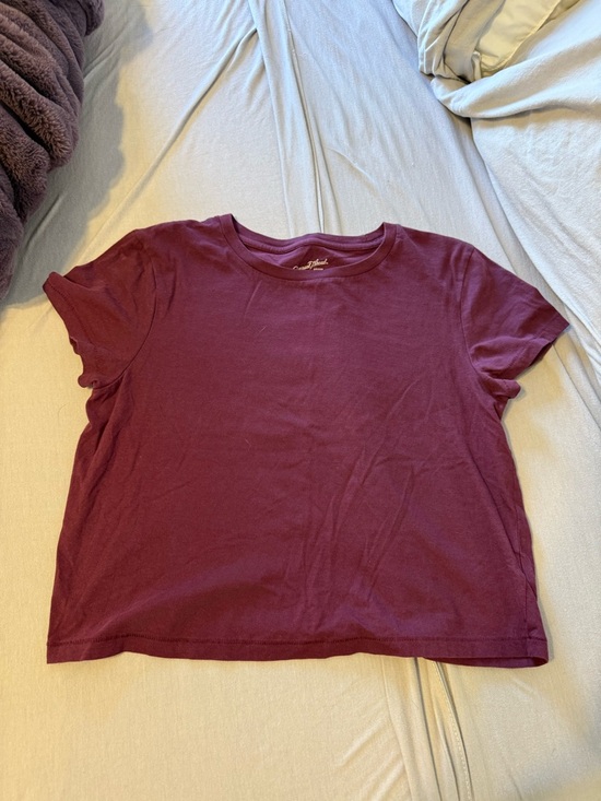 Universal Thread Tops - Universal Thread Women's Short Sleeve Crewneck Top - Burgundy